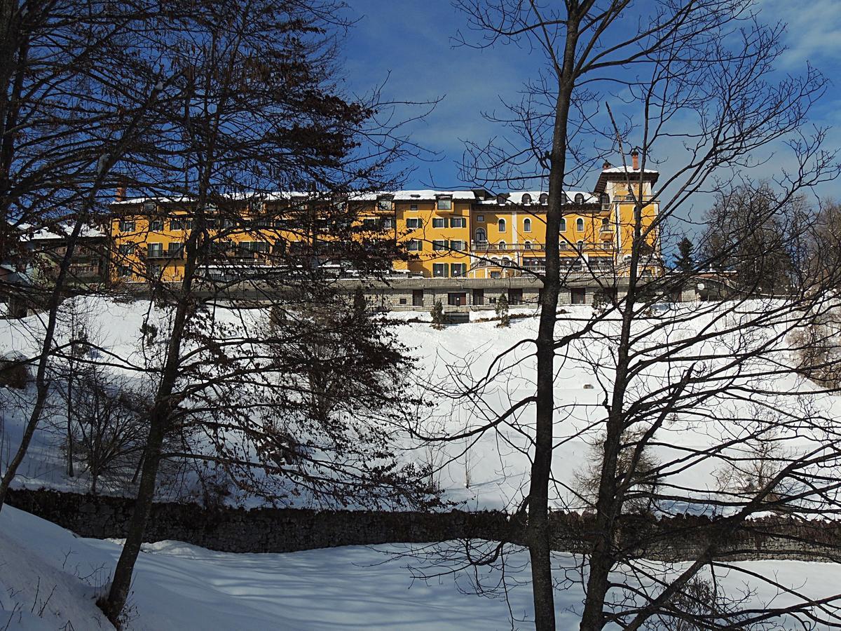 Grand Hotel Astoria Lavarone Exterior foto
